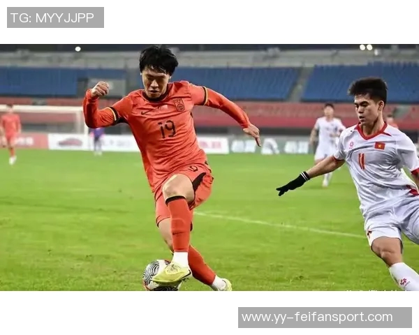 新国足应重视速度与冲击力过度畏惧失误只会失去主动权